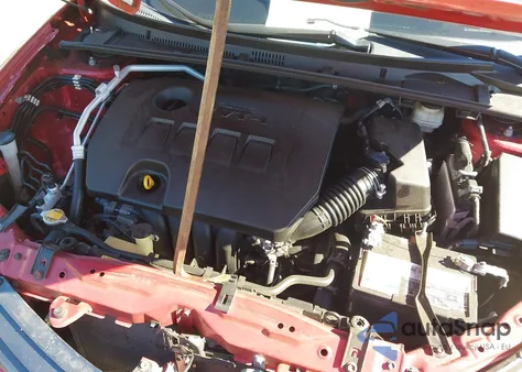 2016 Toyota Corolla Le z USA, uszkodzony, nr VIN 5YFBURHE1GP562653